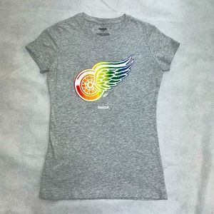 Reebok Rainbow Redwings tshirt